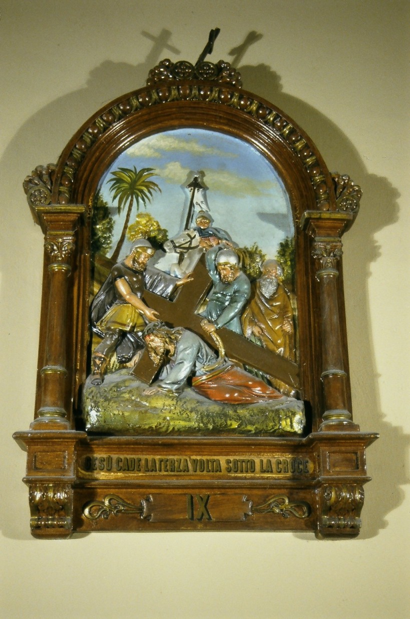 stazione IX: Gesù cade sotto la croce la terza volta (formella, elemento d'insieme) - bottega marchigiana (secondo quarto sec. XX)
