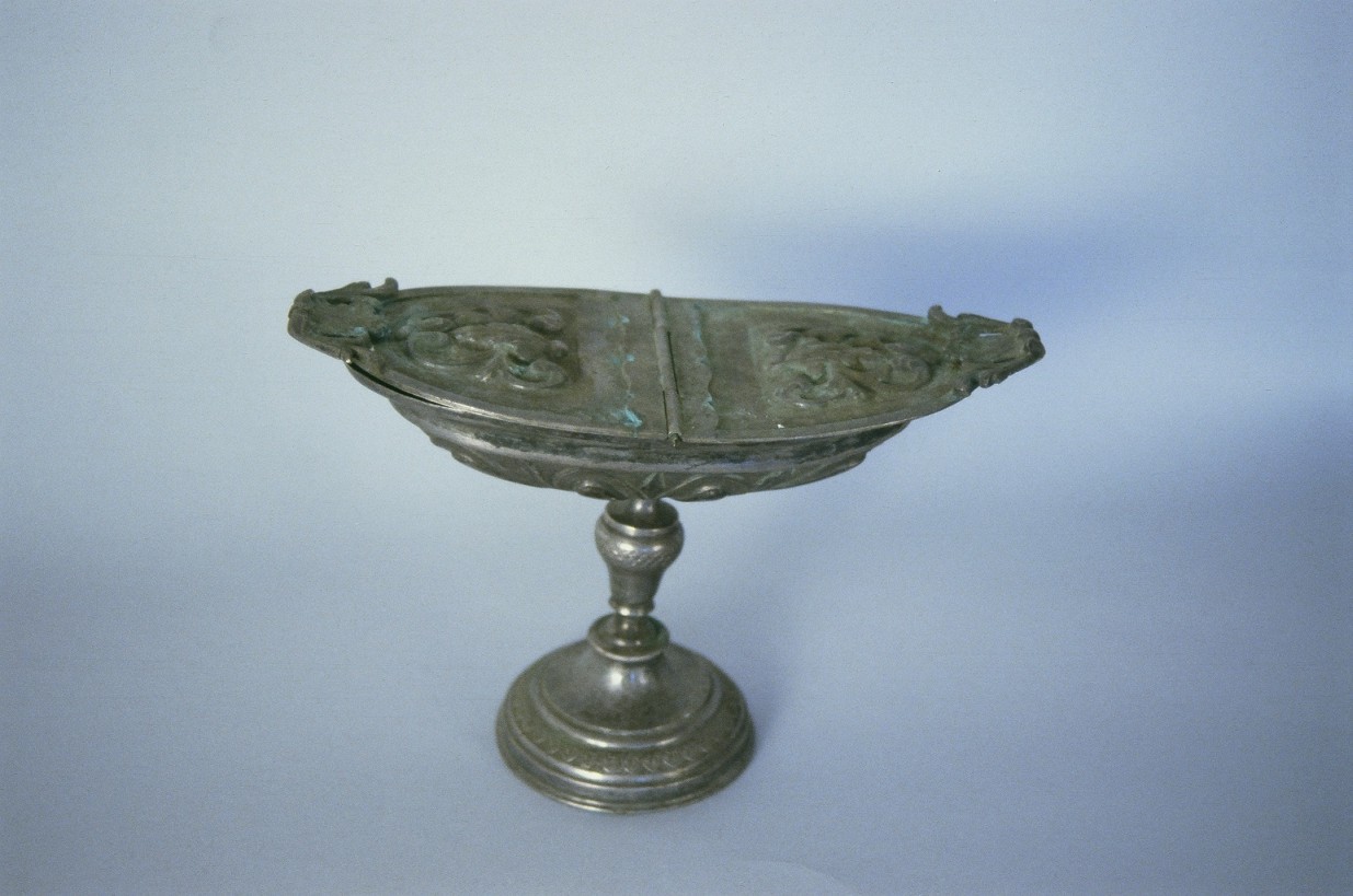 navicella portaincenso - bottega italiana (prima metà sec. XIX)