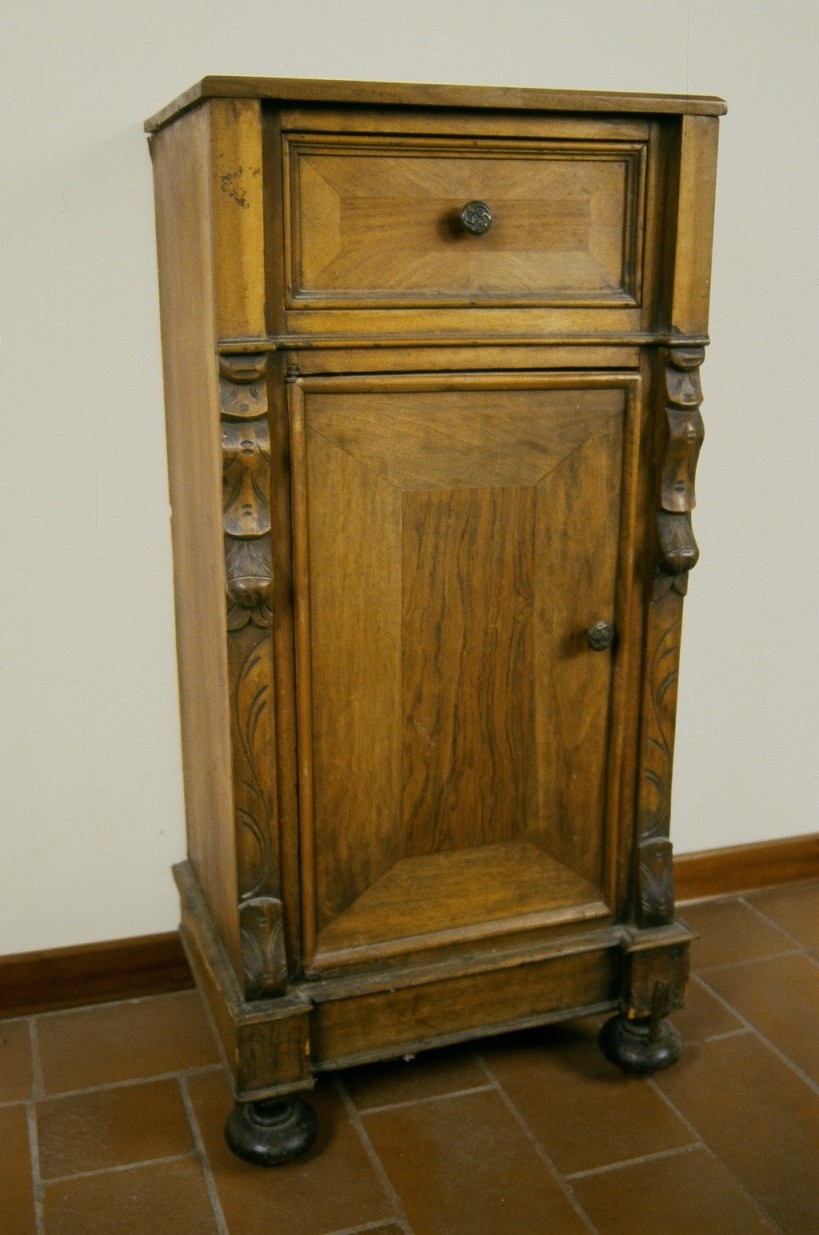 comodino - ambito italiano (seconda metà sec. XIX)