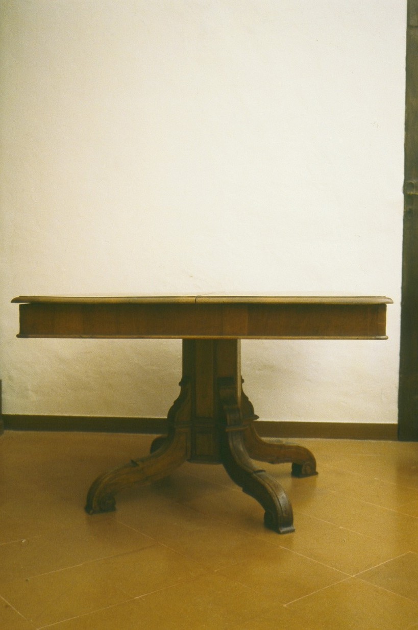 tavolino - ambito marchigiano (seconda metà sec. XIX)