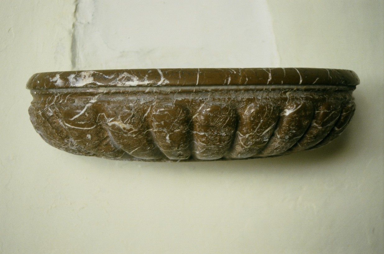 acquasantiera, serie - ambito marchigiano (metà sec. XVIII)