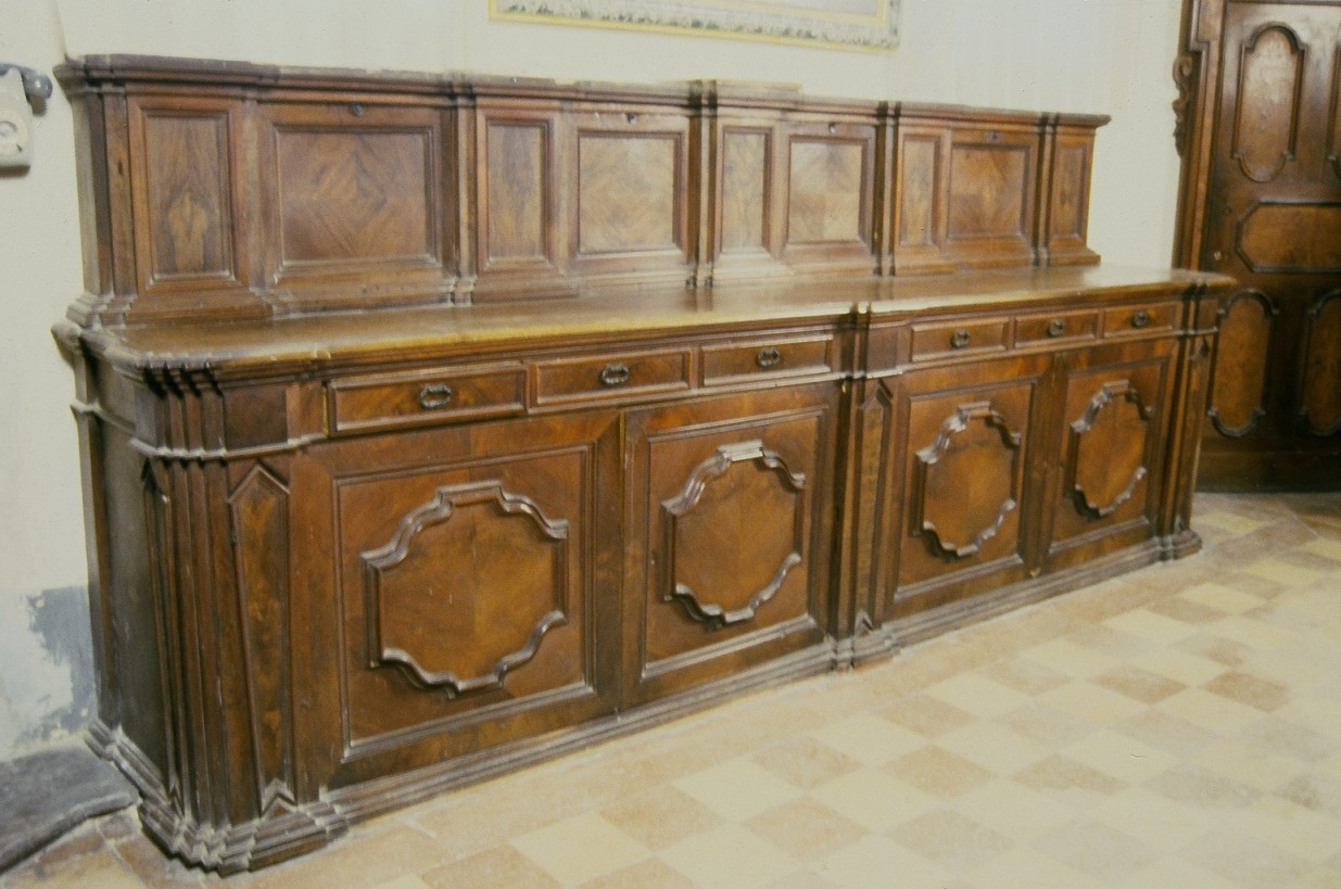 mobile da sacrestia - ambito marchigiano (metà sec. XVIII)