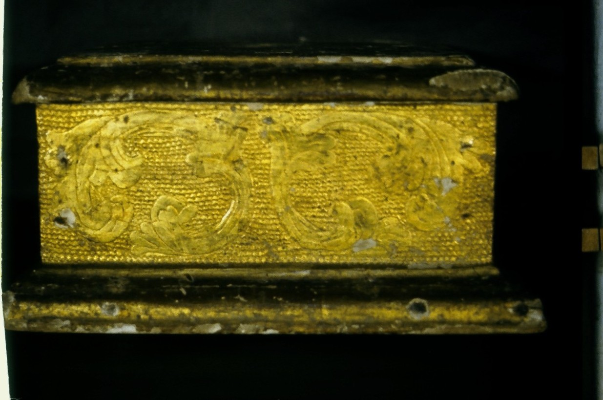 base - bottega marchigiana (prima metà sec. XIX)