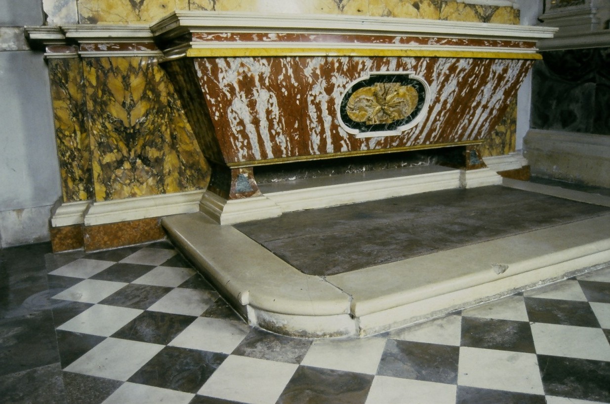 altare, elemento d'insieme - bottega marchigiana (ultimo quarto sec. XIX)