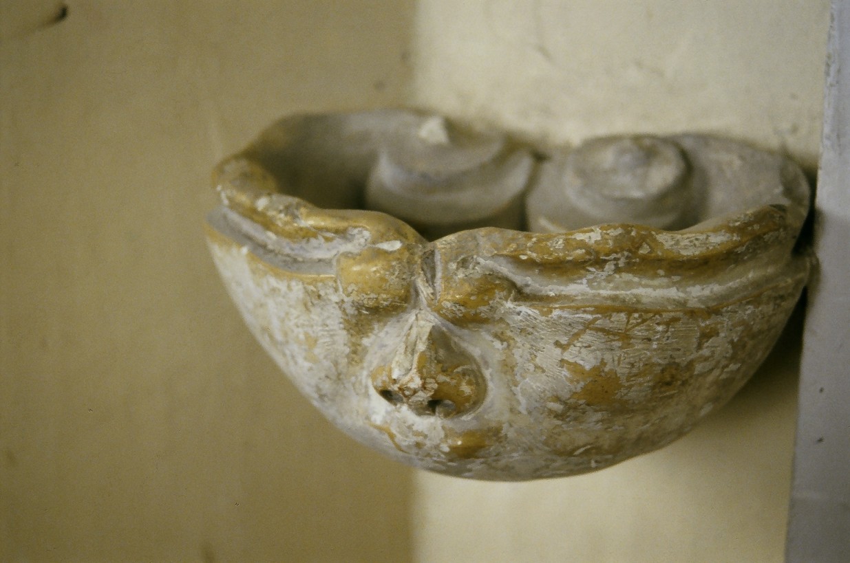 acquasantiera, serie - bottega marchigiana (ultimo quarto sec. XVII)