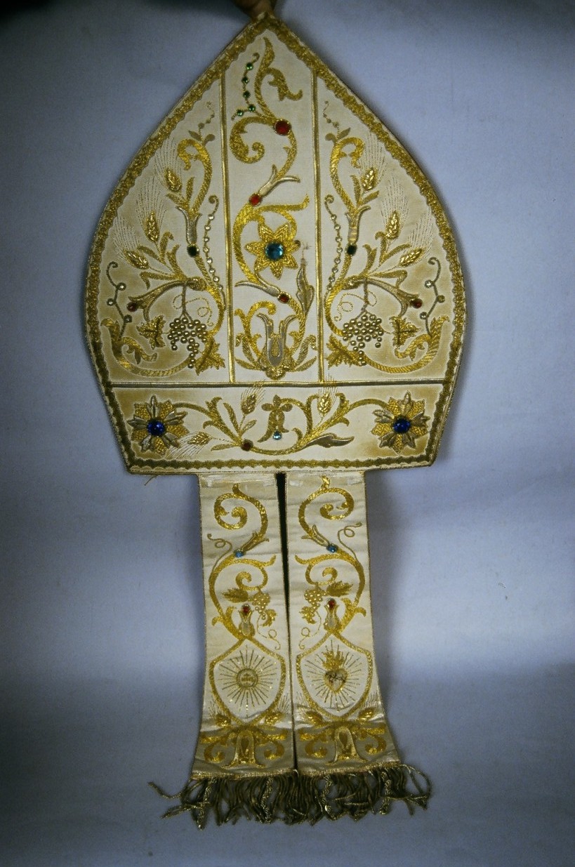 mitria - manifattura italiana (secondo quarto sec. XX)