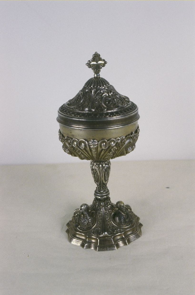 pisside - produzione marchigiana (prima metà sec. XX)