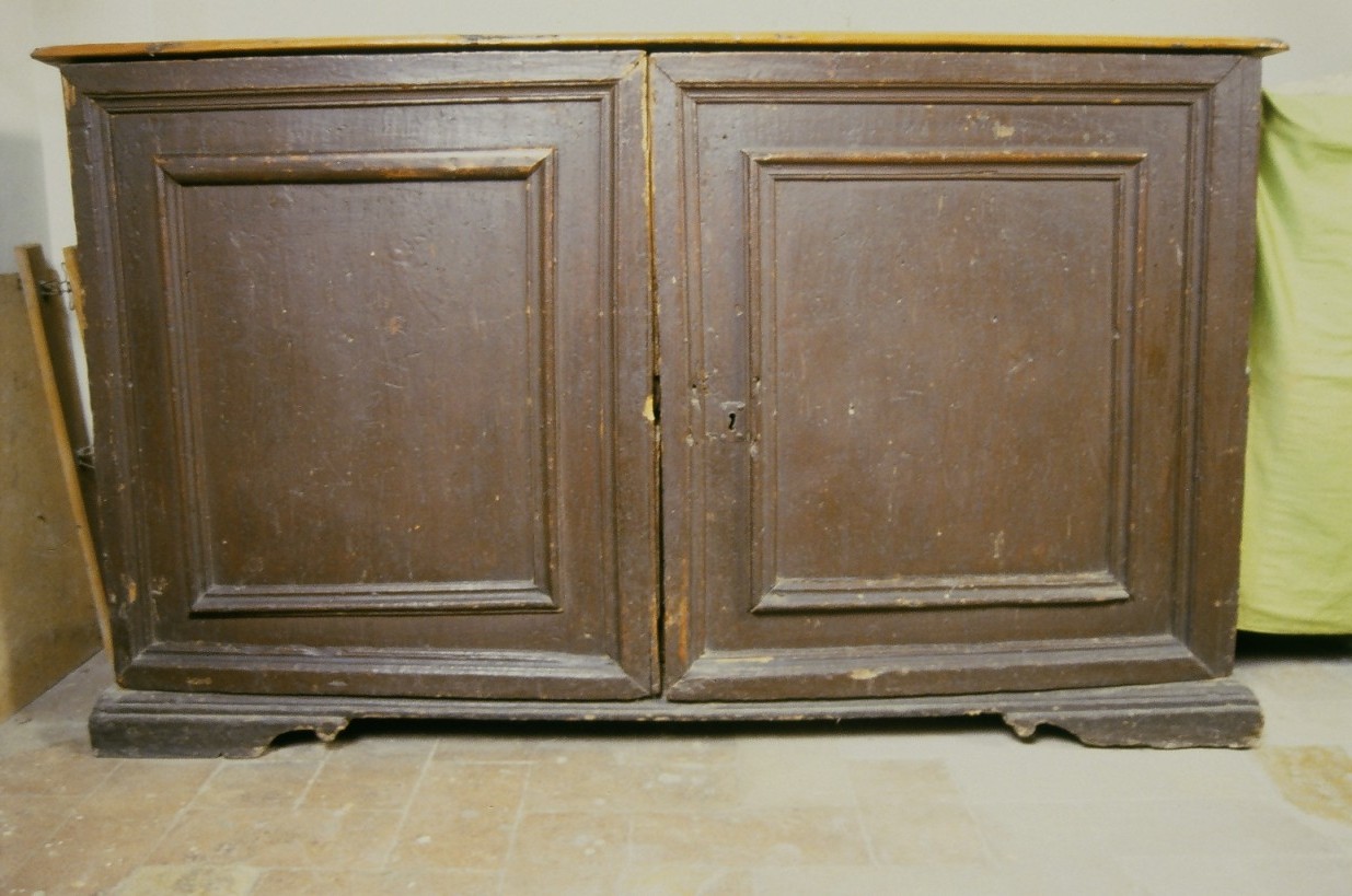 credenza - bottega marchigiana (prima metà sec. XVIII)