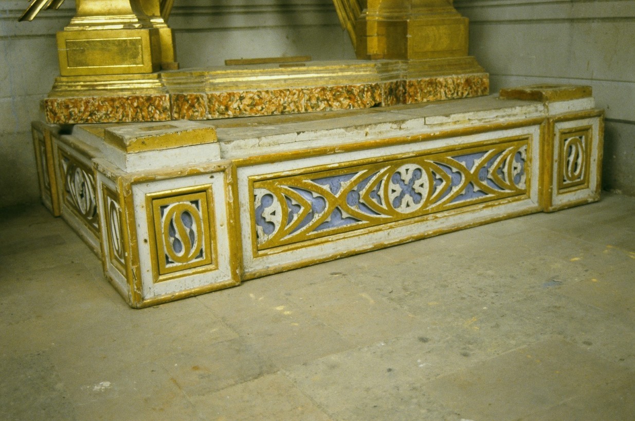 base - bottega marchigiana (primo quarto sec. XX)