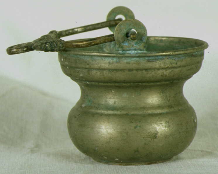 secchiello per l'acqua benedetta, elemento d'insieme - ambito marchigiano (sec. XIX)