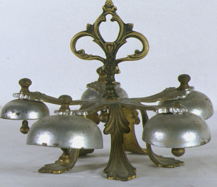 campanello d'altare multiplo - ambito marchigiano (prima metà sec. XX)