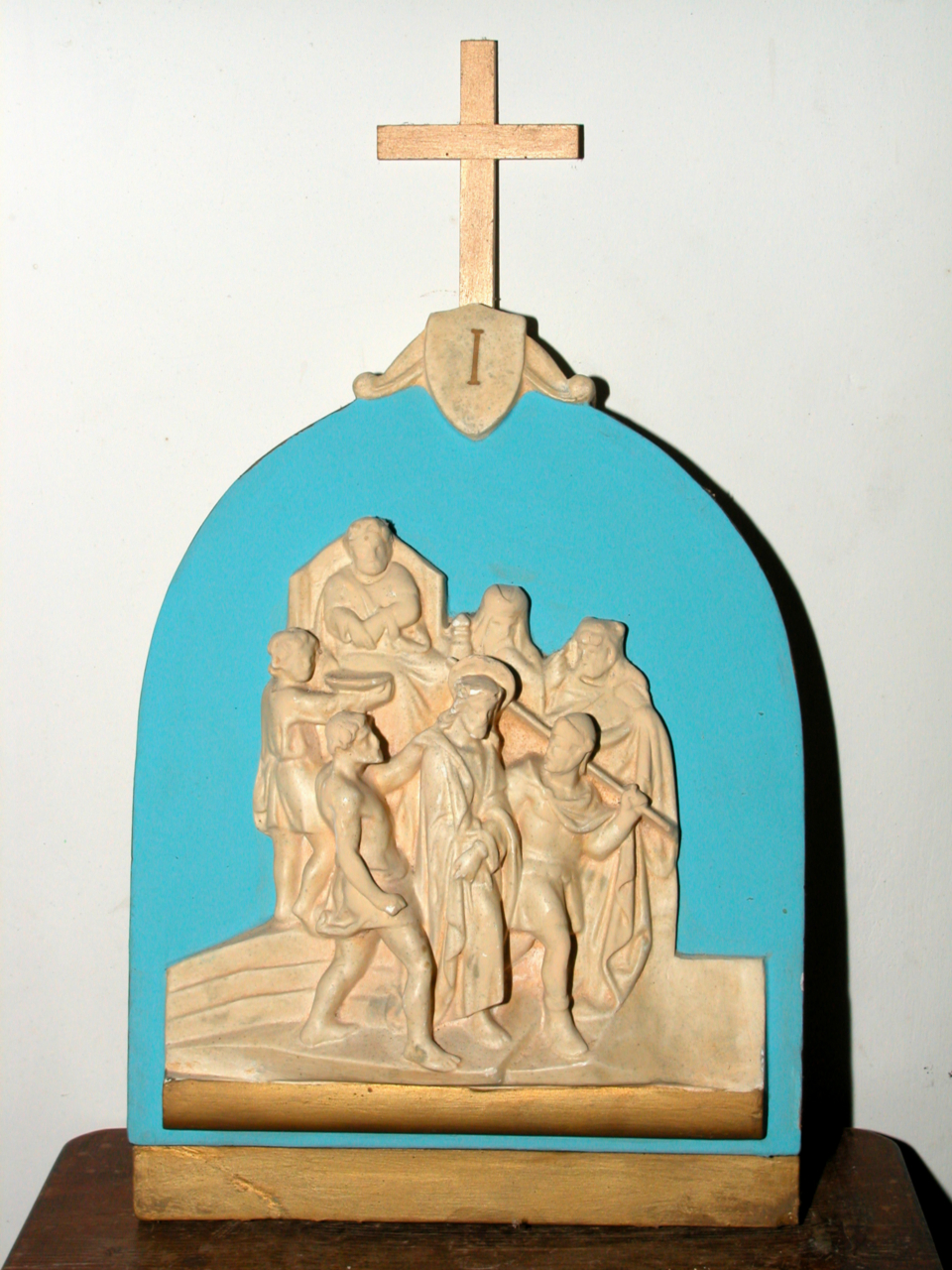 stazione I: Gesù condannato a morte (Via Crucis, elemento d'insieme) - bottega marchigiana (prima metà sec. XX)