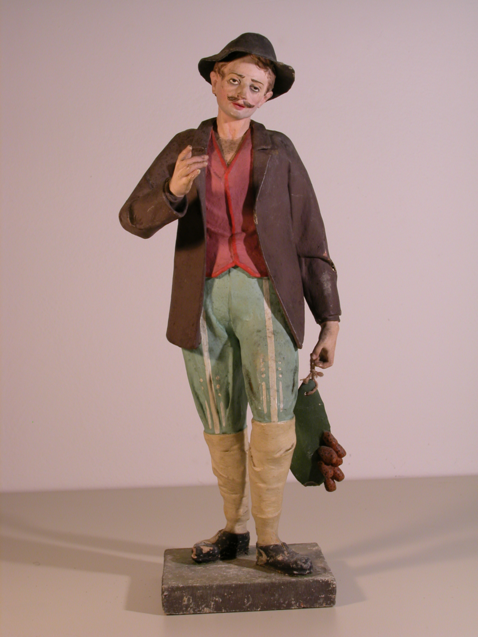 figura maschile di offerente (statuetta di presepio, elemento d'insieme) - bottega pugliese (sec. XIX)