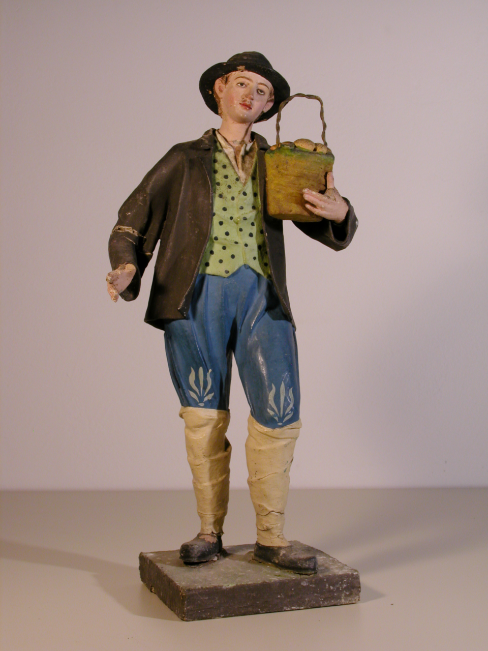 figura maschile (statuetta di presepio, elemento d'insieme) - bottega pugliese (sec. XIX)
