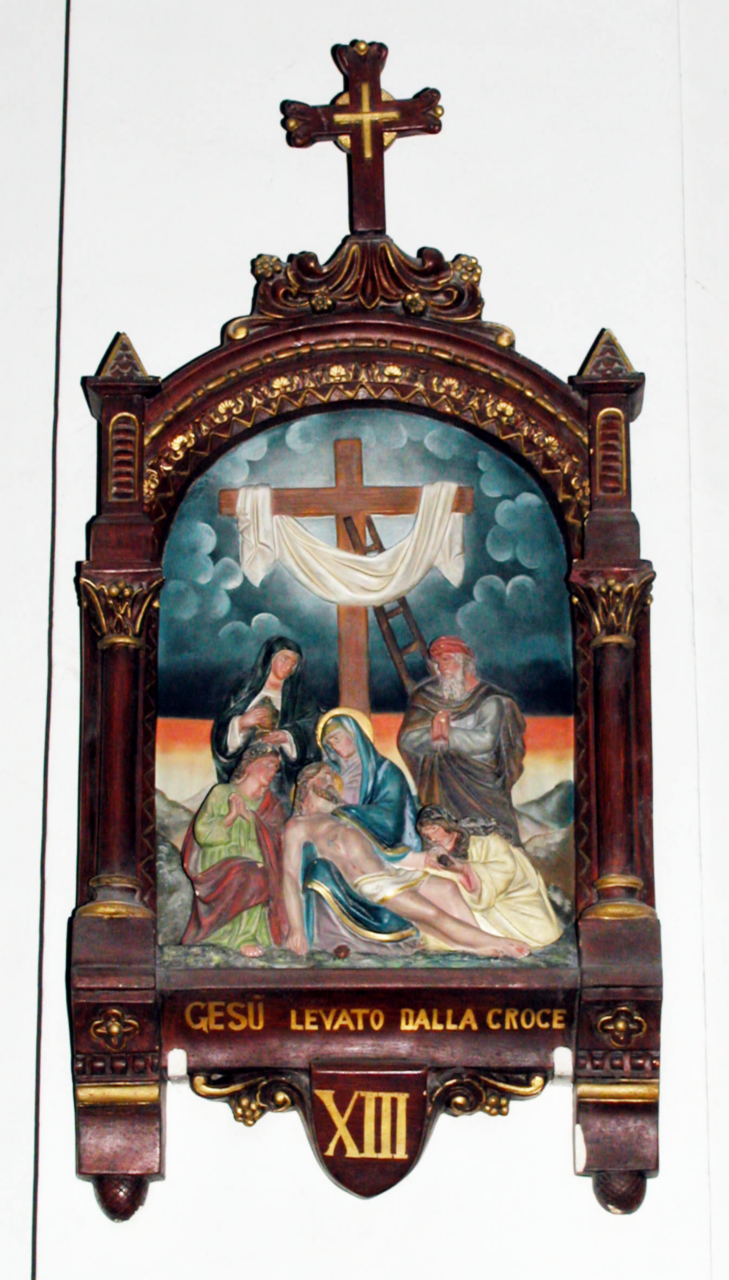 stazione XIII: Gesù deposto dalla croce (Via Crucis, elemento d'insieme) di Costantini Costantino (inizio sec. XX)