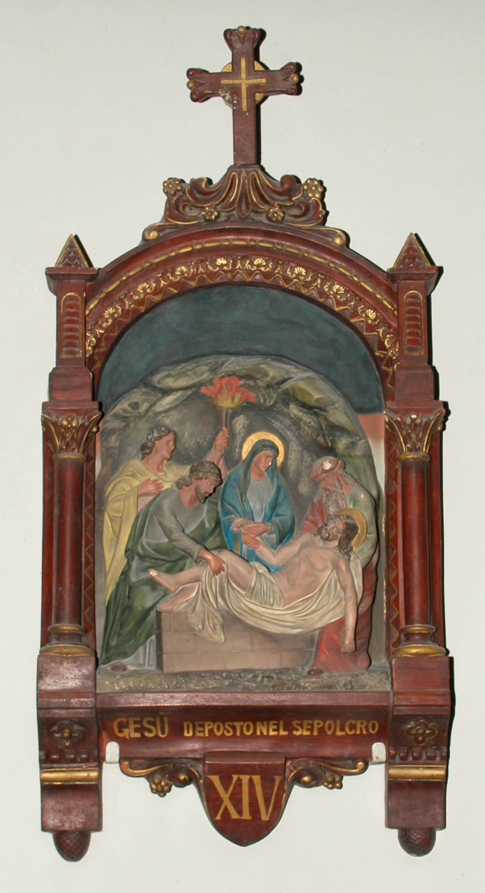 stazione XIV: Gesù deposto nel sepolcro (Via Crucis, elemento d'insieme) di Costantini Costantino (inizio sec. XX)