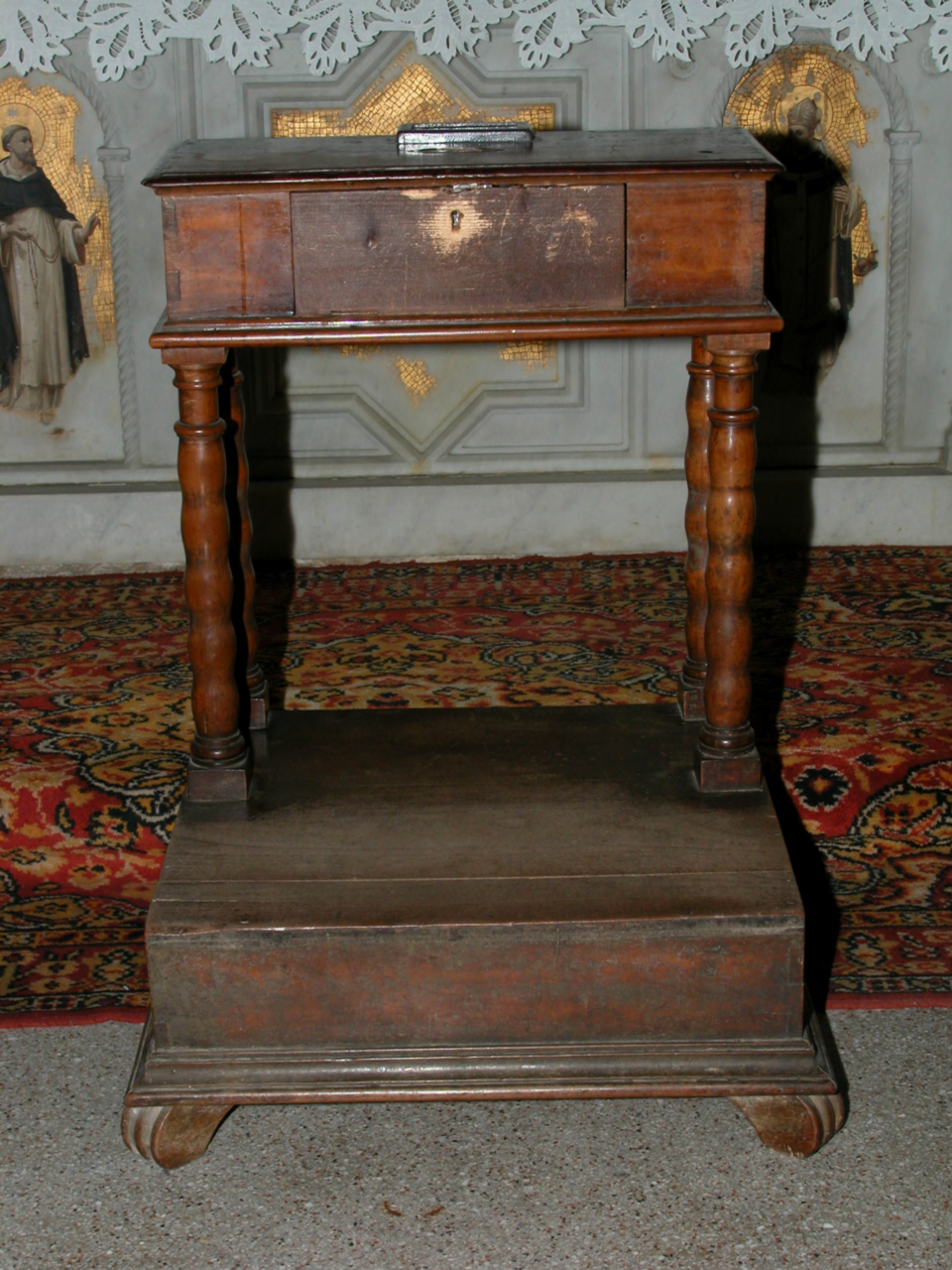 inginocchiatoio, serie - bottega marchigiana (prima metà sec. XVIII)