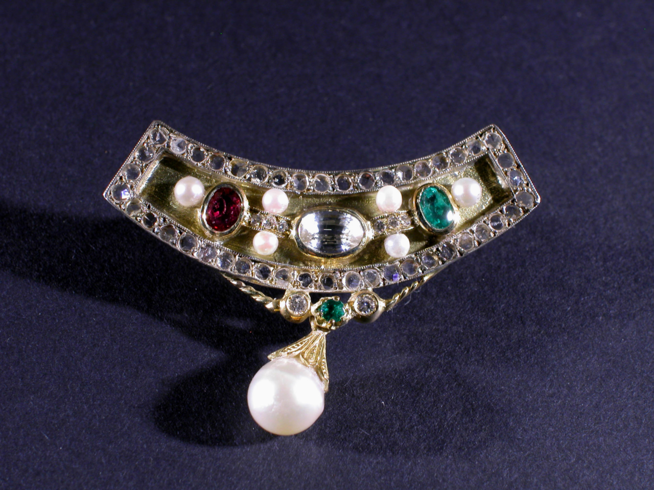 collaro - bottega marchigiana (prima metà sec. XX)