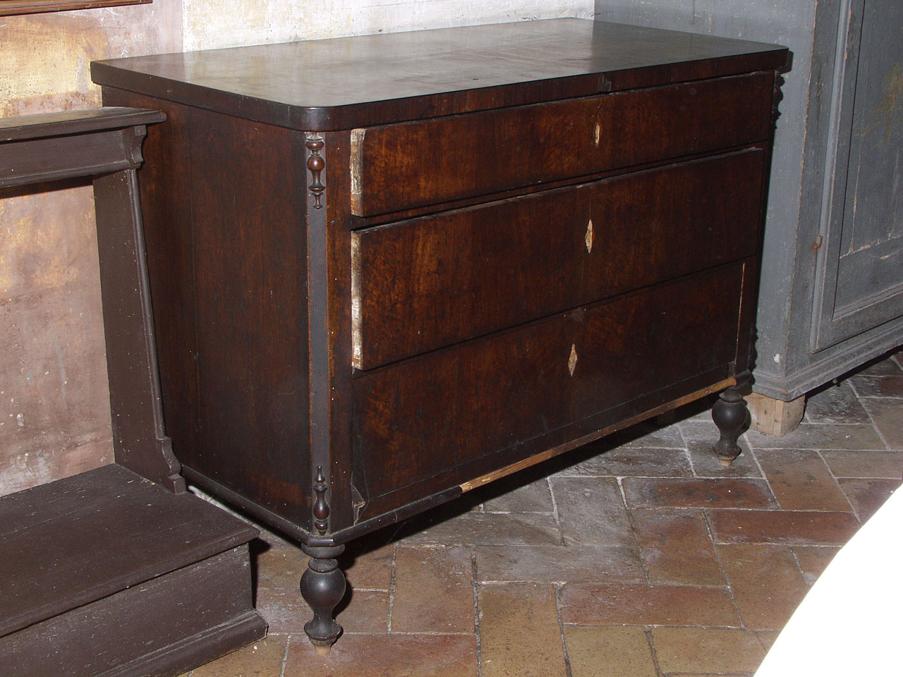 comò - bottega marchigiana (sec. XIX)