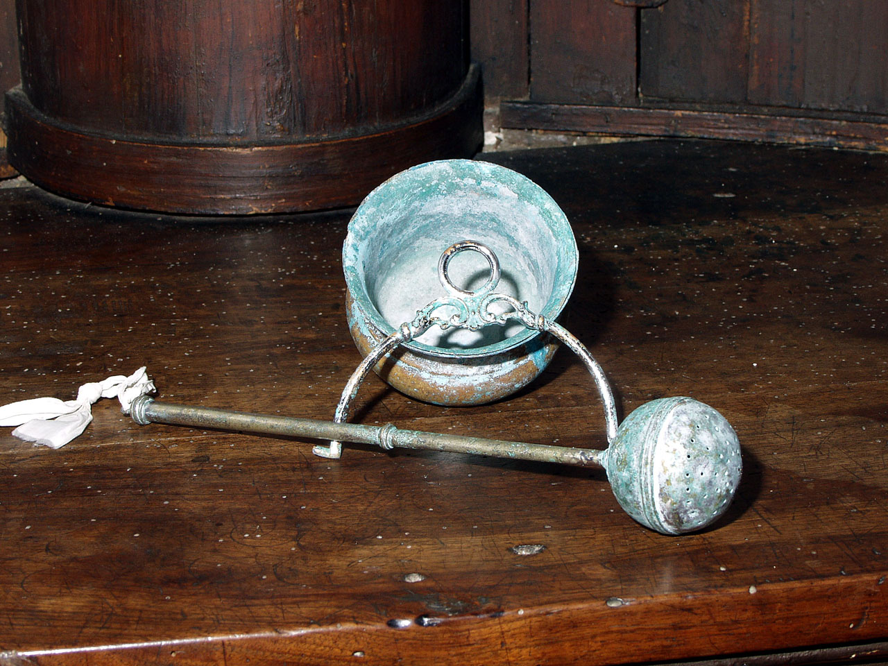 secchiello per l'acqua benedetta - bottega marchigiana (sec. XVIII, sec. XIX)