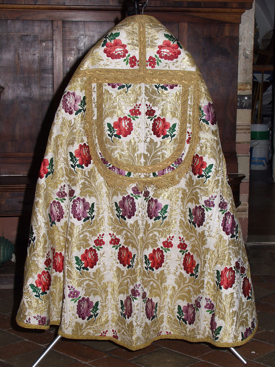 piviale, elemento d'insieme - manifattura romana (seconda metà sec. XIX)