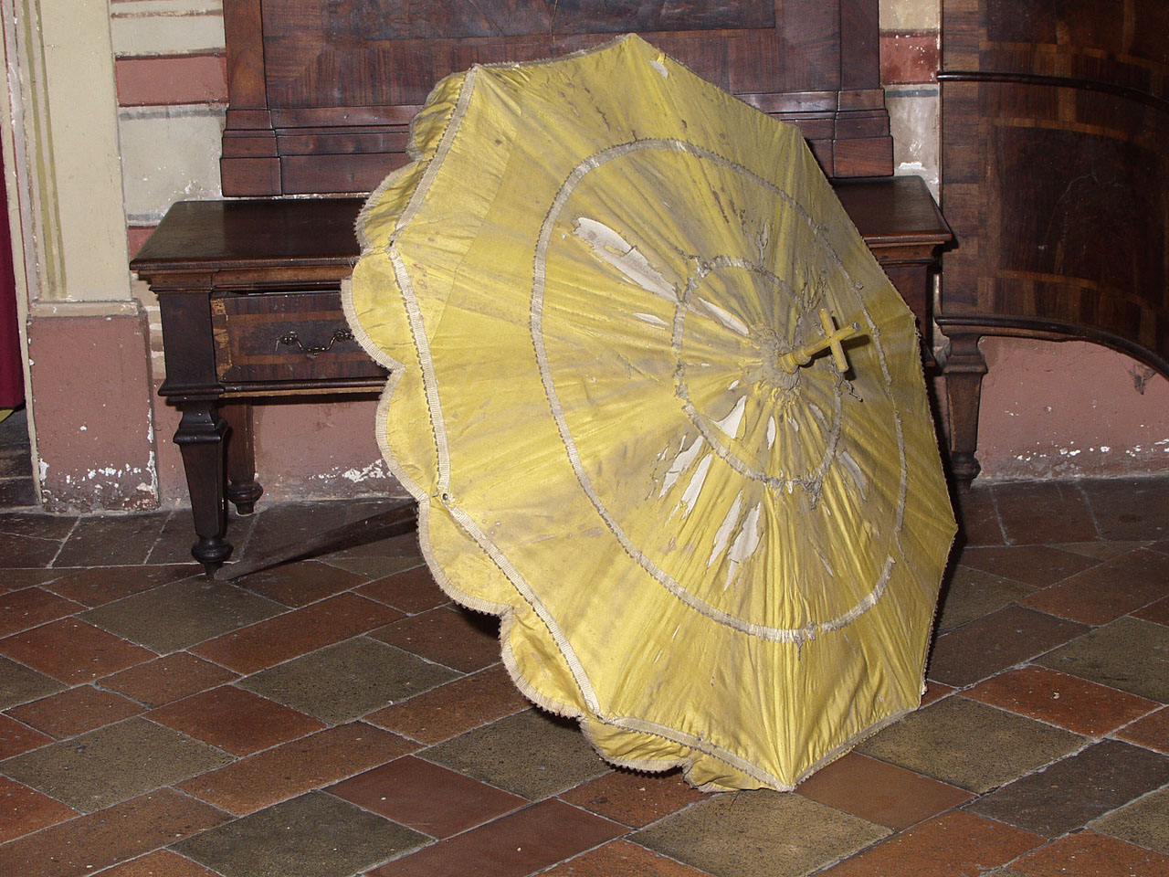 ombrellino processionale - manifattura romana (seconda metà sec. XIX)