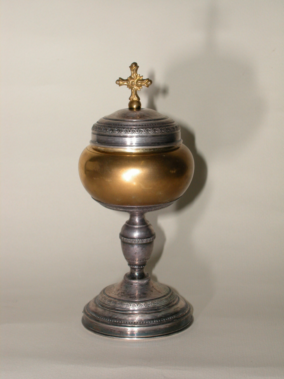pisside - bottega marchigiana (seconda metà sec. XIX)