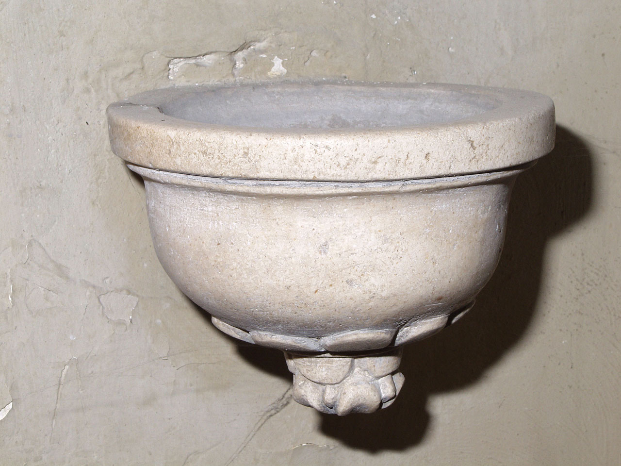 acquasantiera - bottega marchigiana (sec. XVII)