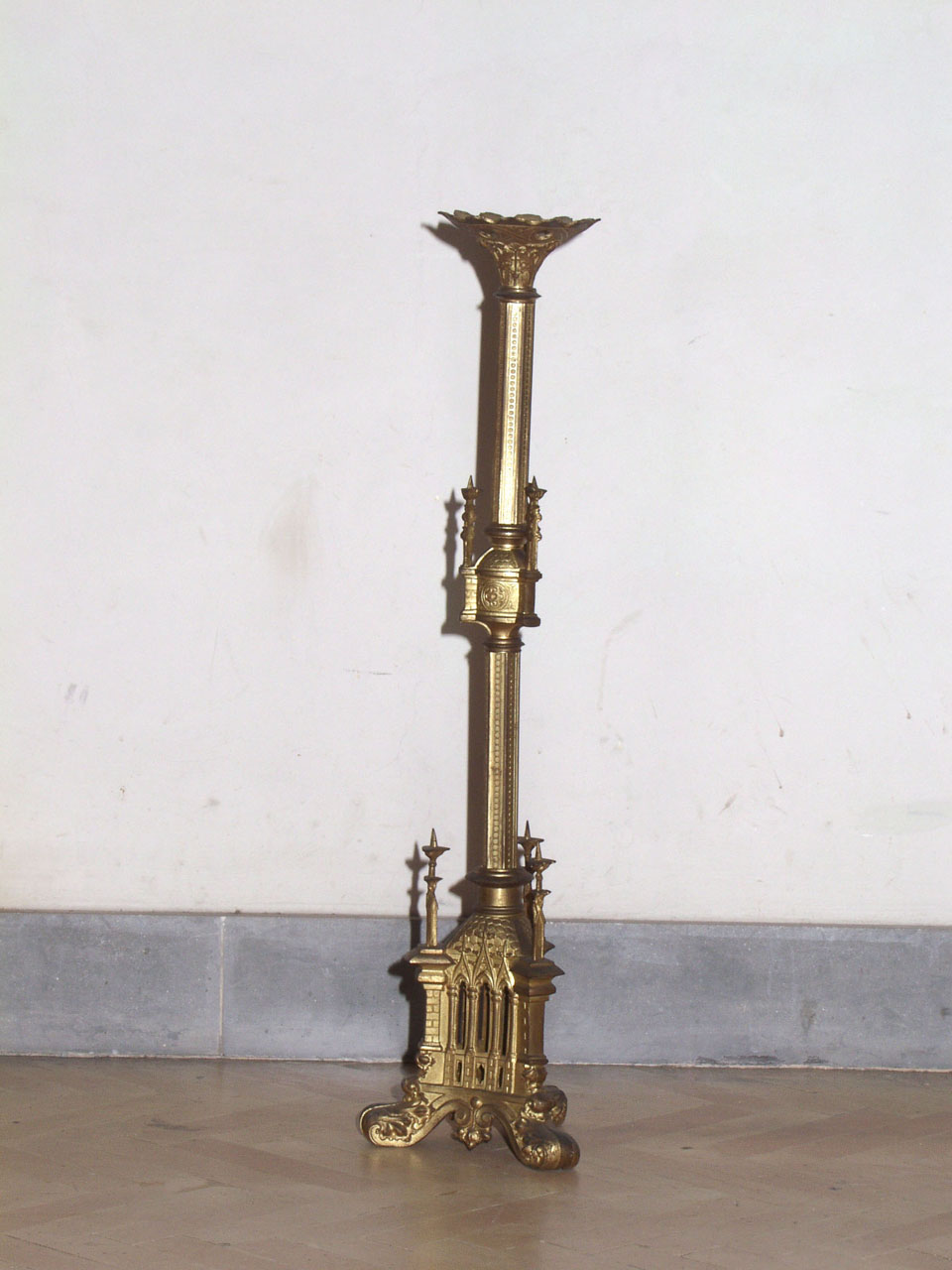 candelabro, coppia - bottega marchigiana (secondo quarto sec. XX)