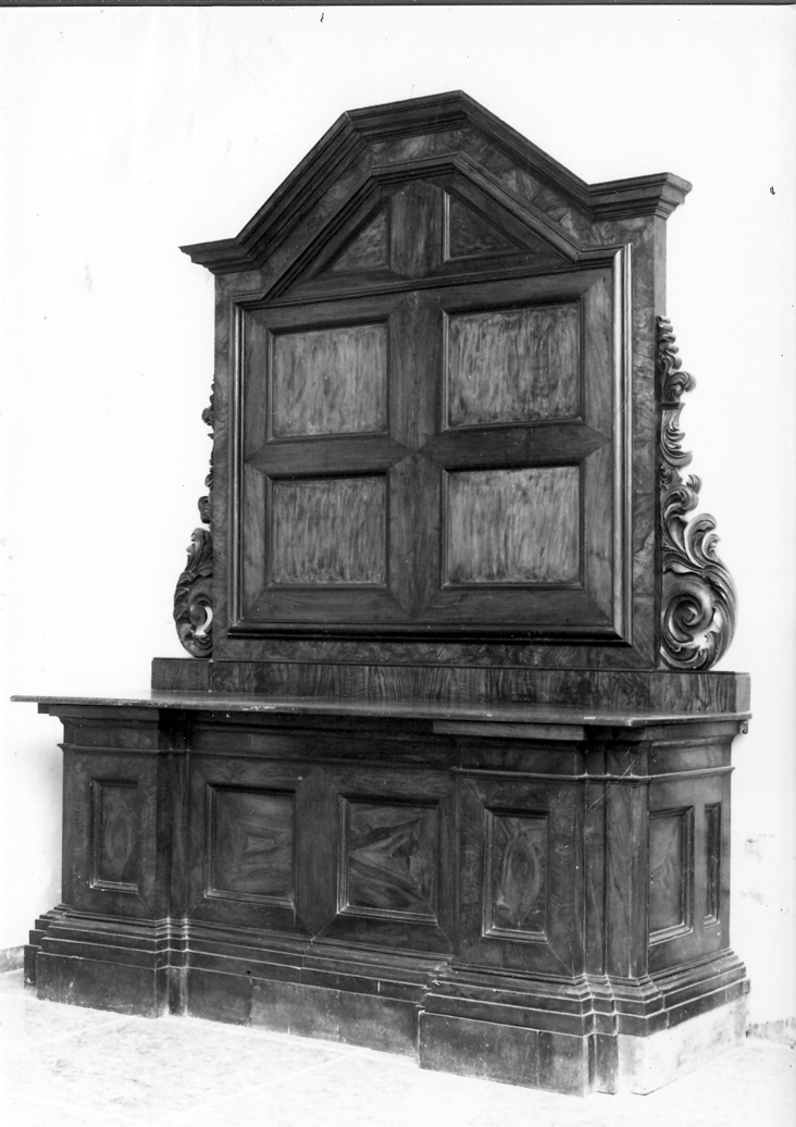 mobile - bottega marchigiana (fine/inizio secc. XVII/ XVIII)