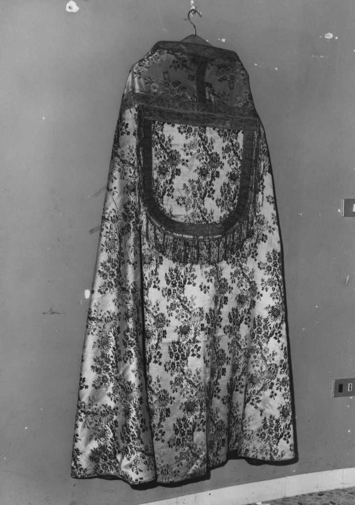 piviale - manifattura marchigiana (sec. XIX)