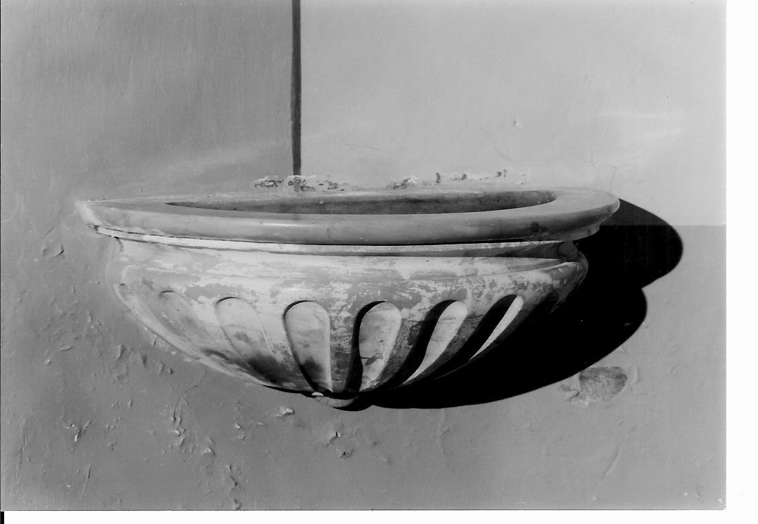 acquasantiera, coppia - bottega marchigiana (metà sec. XVIII)