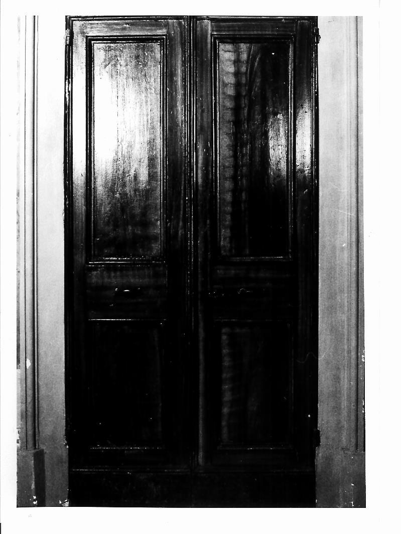 porta - a due battenti - bottega marchigiana (fine/inizio secc. XVIII/ XIX)