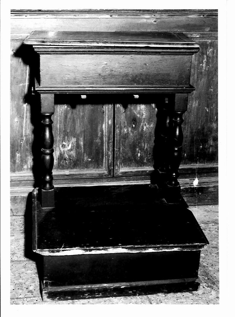inginocchiatoio - a stipetto - bottega marchigiana (sec. XVII)