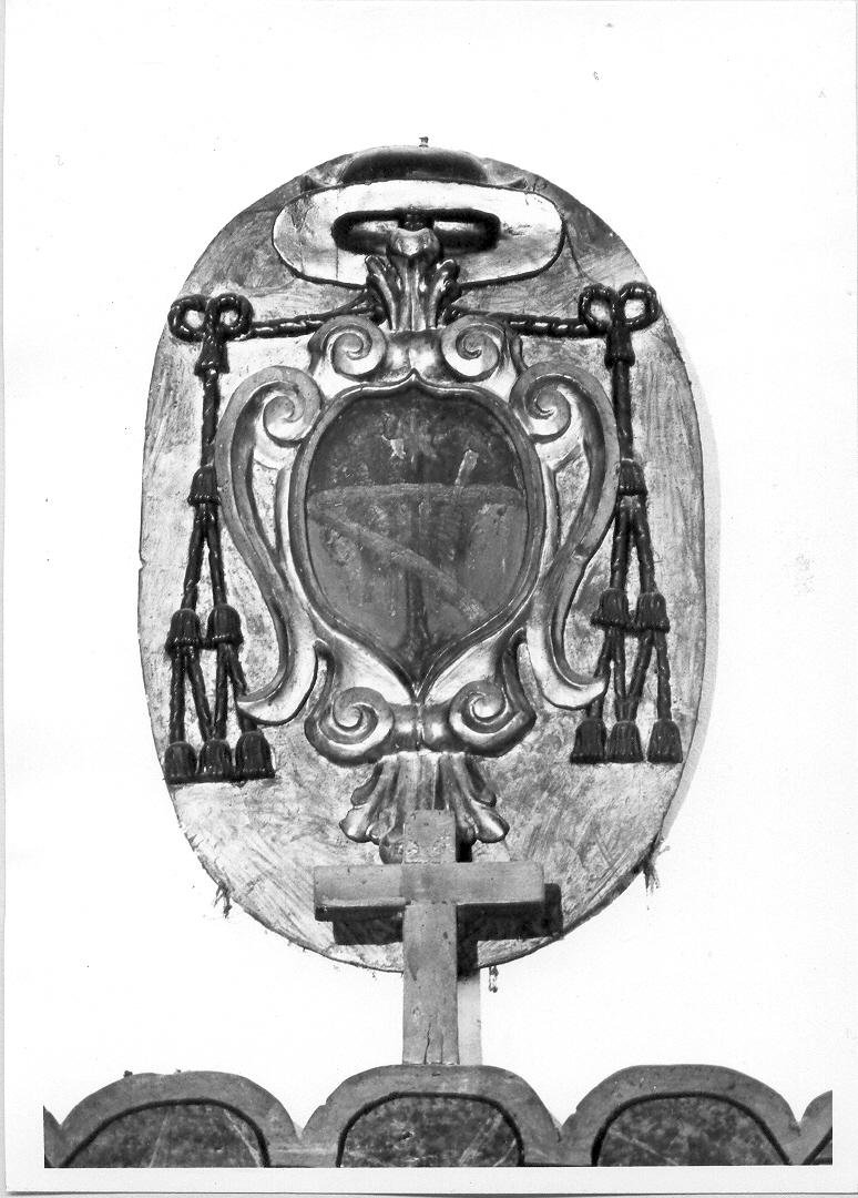 stemma del vescovo Peruzzini (rilievo, elemento d'insieme) - bottega marchigiana (sec. XVIII)