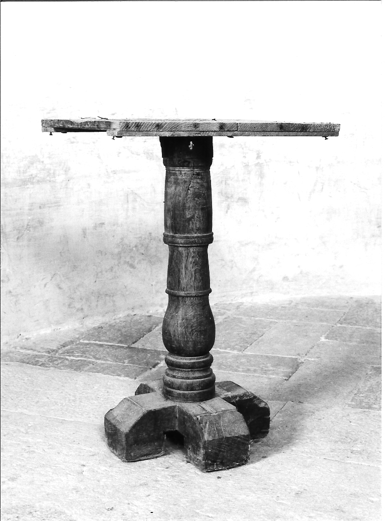 tavolino - bottega marchigiana (fine/inizio secc. XVIII/ XIX)