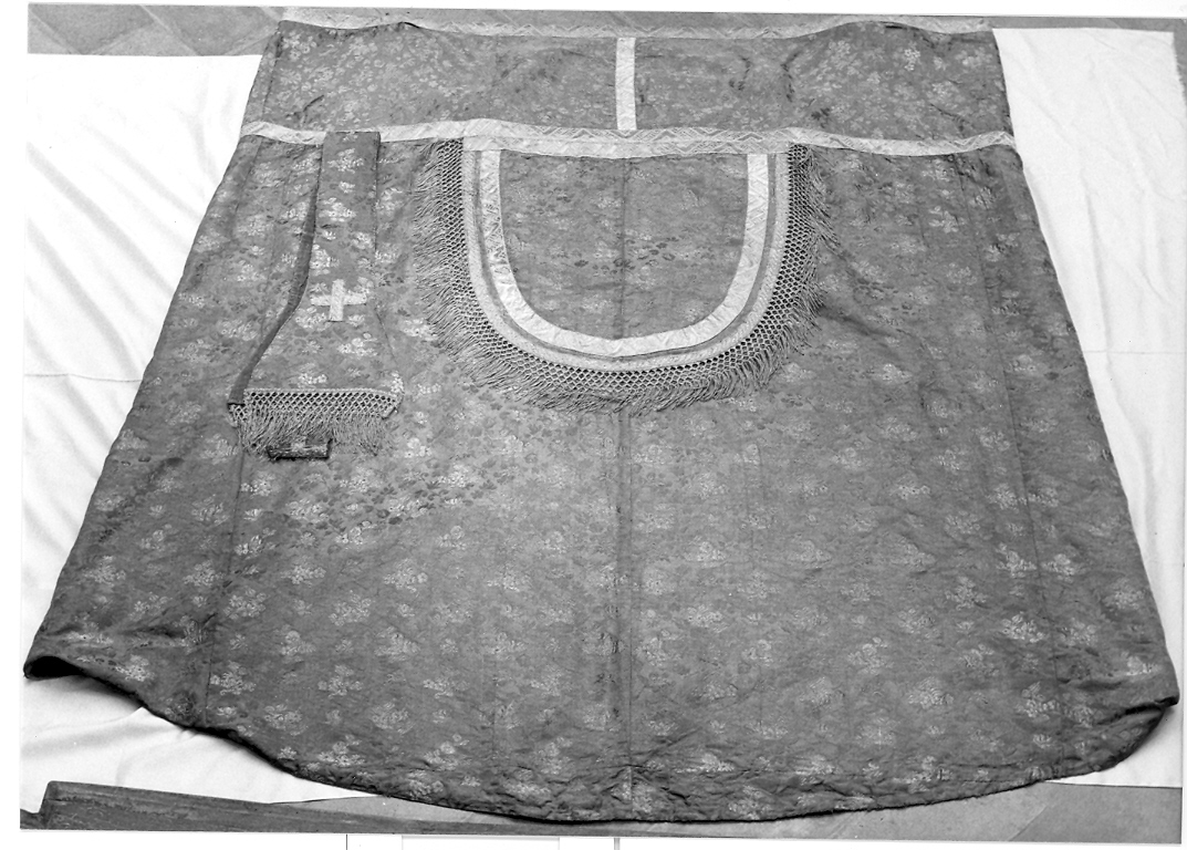 piviale, elemento d'insieme - manifattura marchigiana (sec. XVIII)