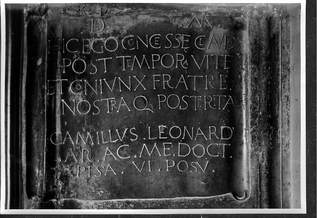 lapide tombale - bottega marchigiana (sec. XV)