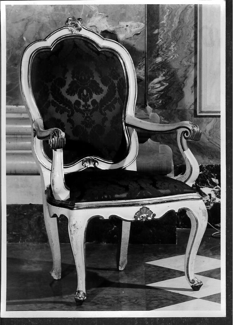 poltrona, coppia - bottega marchigiana (sec. XVIII)