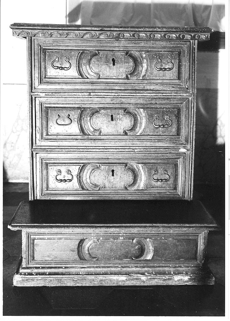 inginocchiatoio - bottega marchigiana (sec. XVIII)