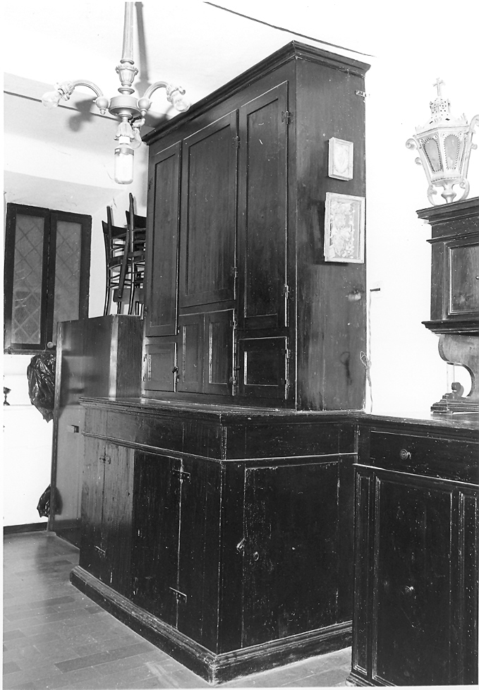 mobile da sacrestia - bottega italiana (fine/inizio secc. XVIII/ XIX)