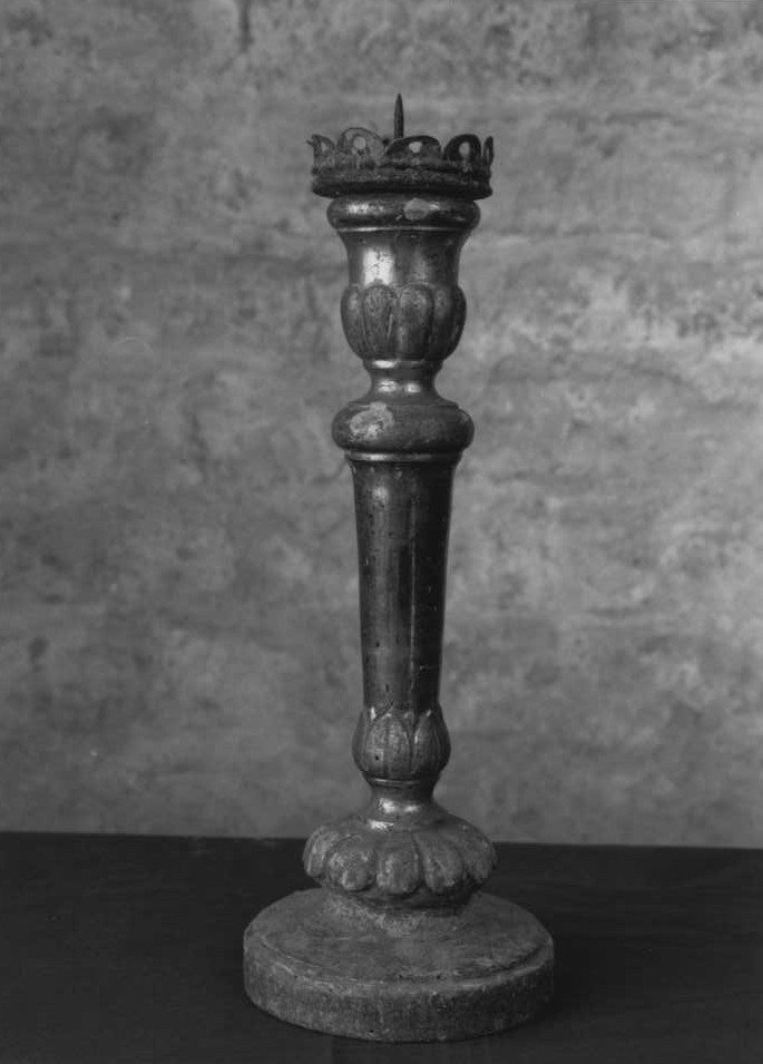 candeliere d'altare, coppia - bottega marchigiana (sec. XIX)