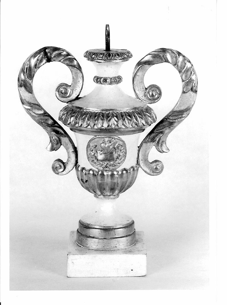 vaso d'altare con composizione floreale, coppia - bottega marchigiana (fine sec. XVIII)