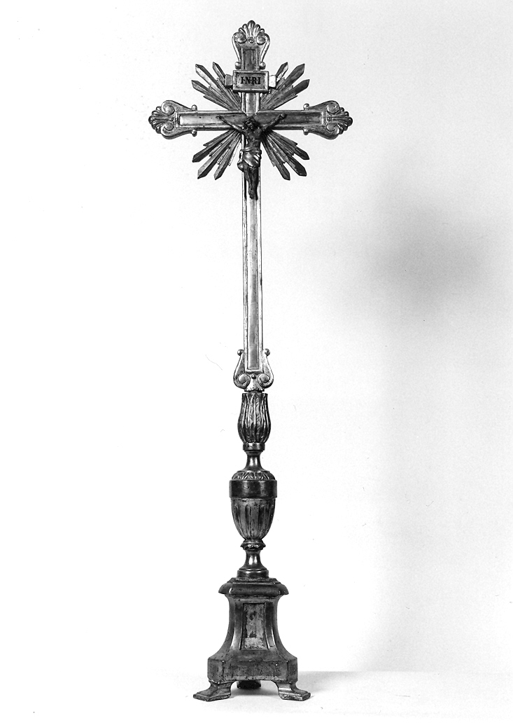 croce d'altare, elemento d'insieme - bottega marchigiana (prima metà sec. XIX)