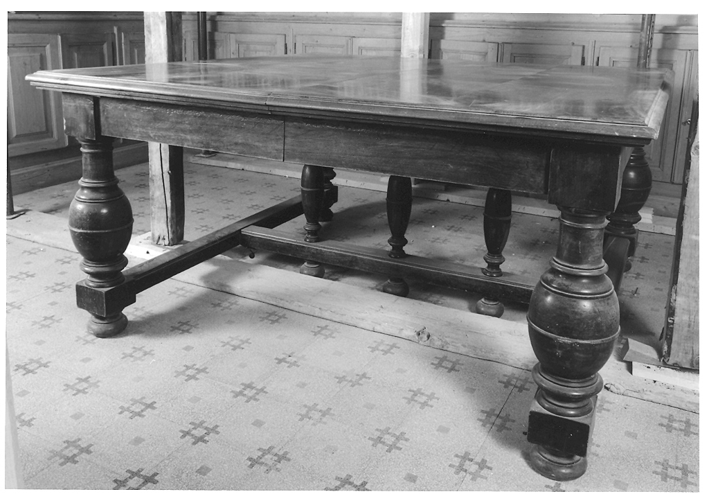 tavolo - produzione marchigiana (seconda metà sec. XIX)