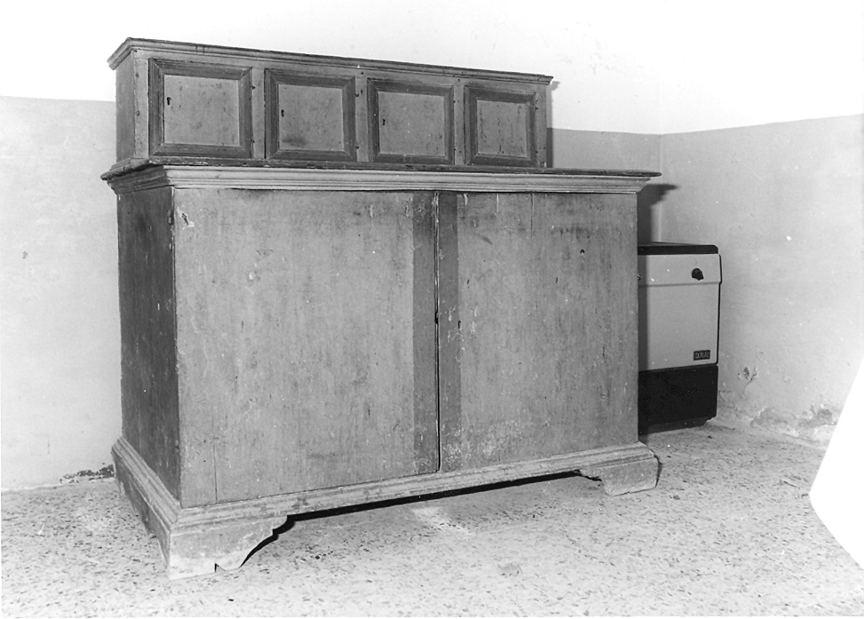 mobile da sacrestia - produzione marchigiana (sec. XIX)