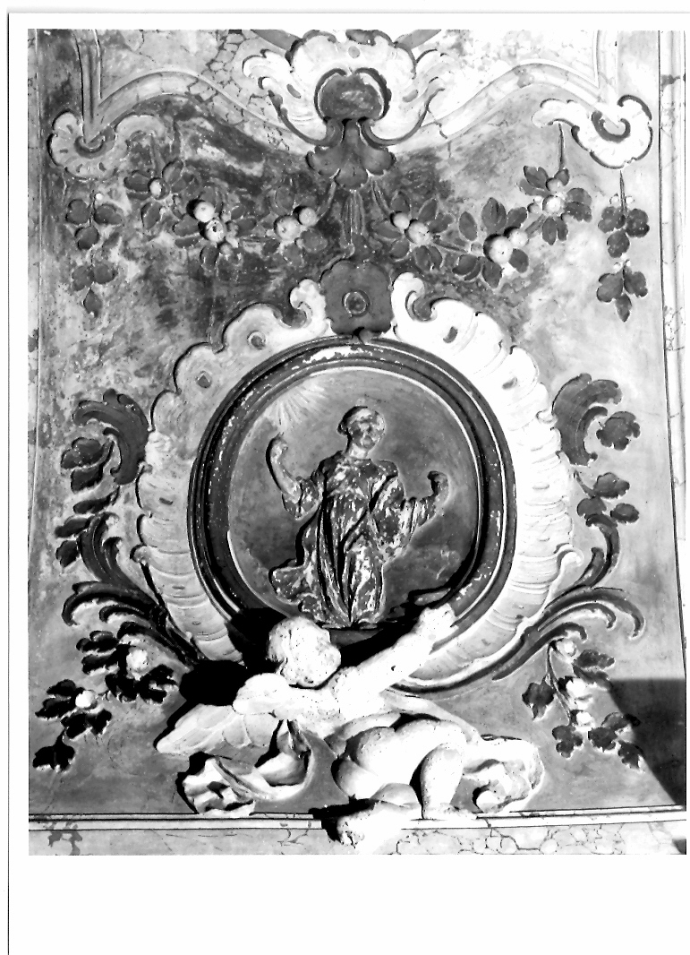 Madonna (decorazione plastica) - bottega marchigiana (seconda metà sec. XVIII)