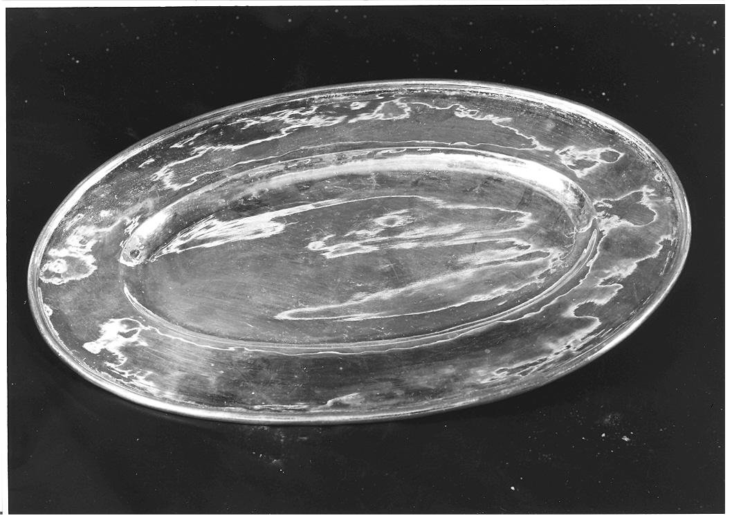 vassoio - bottega marchigiana (prima metà sec. XVIII)