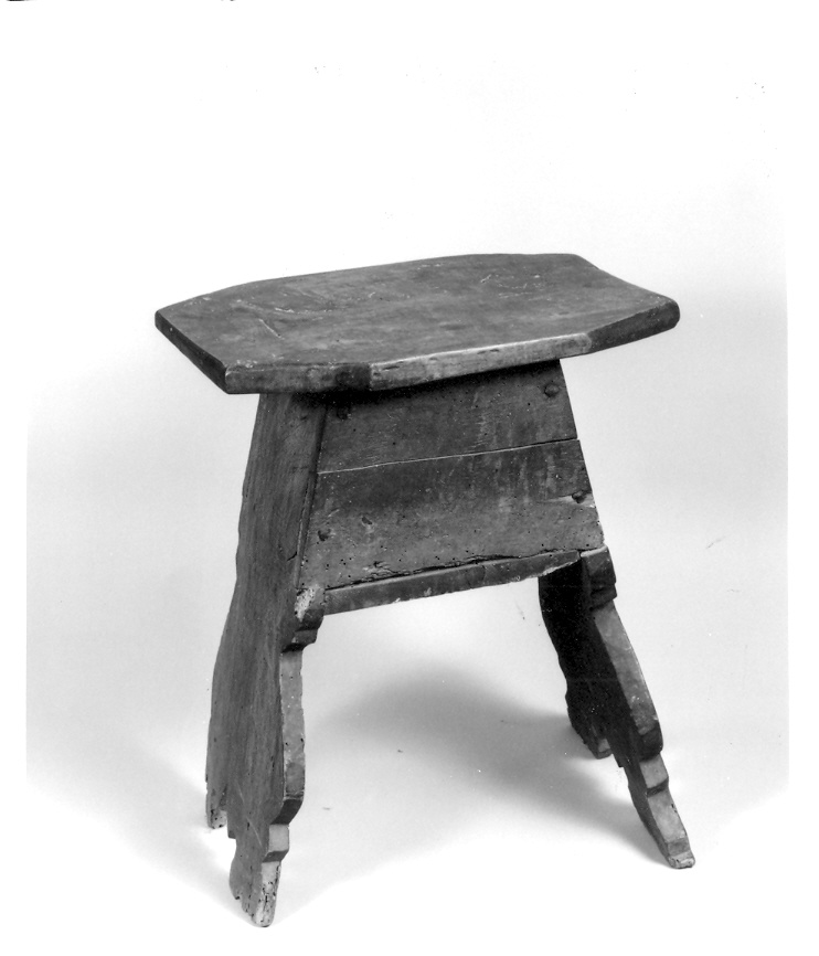 sgabello - bottega marchigiana (prima metà sec. XIX)