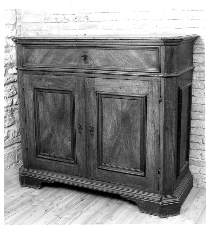 credenza - bottega marchigiana (seconda metà sec. XIX)